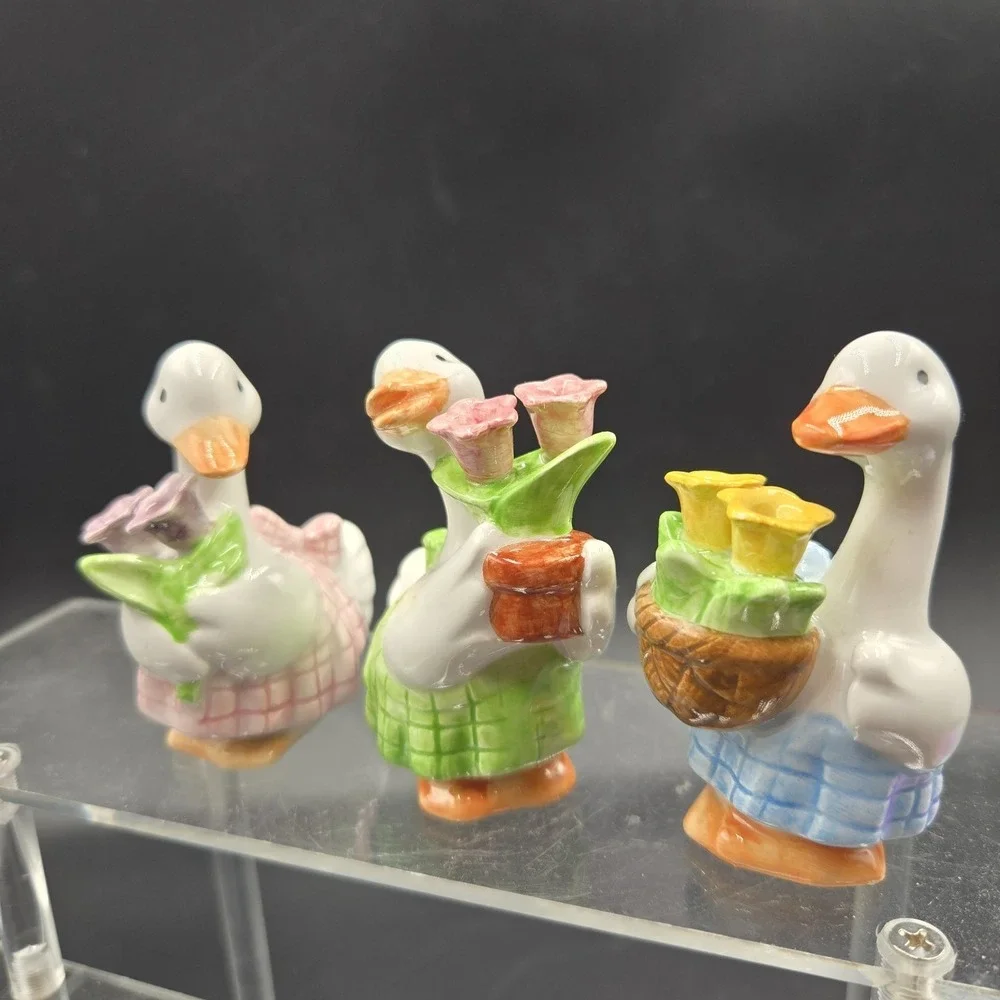 Napco CottageCore Porcelain Mother Goose Figurines Easter Bows Aprons Tulips VTG